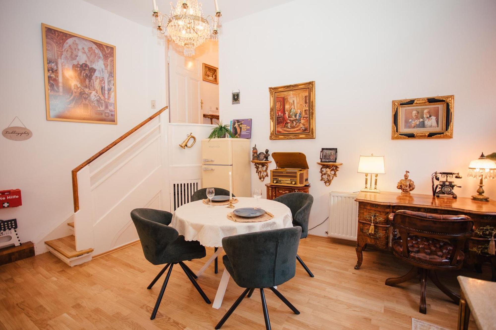 Kaiser-wilhelm-suite By Meis In Zentral Apartment *